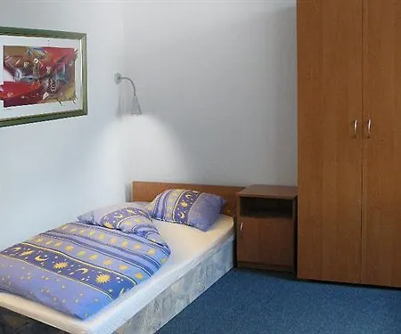 Hotel Ami 2*